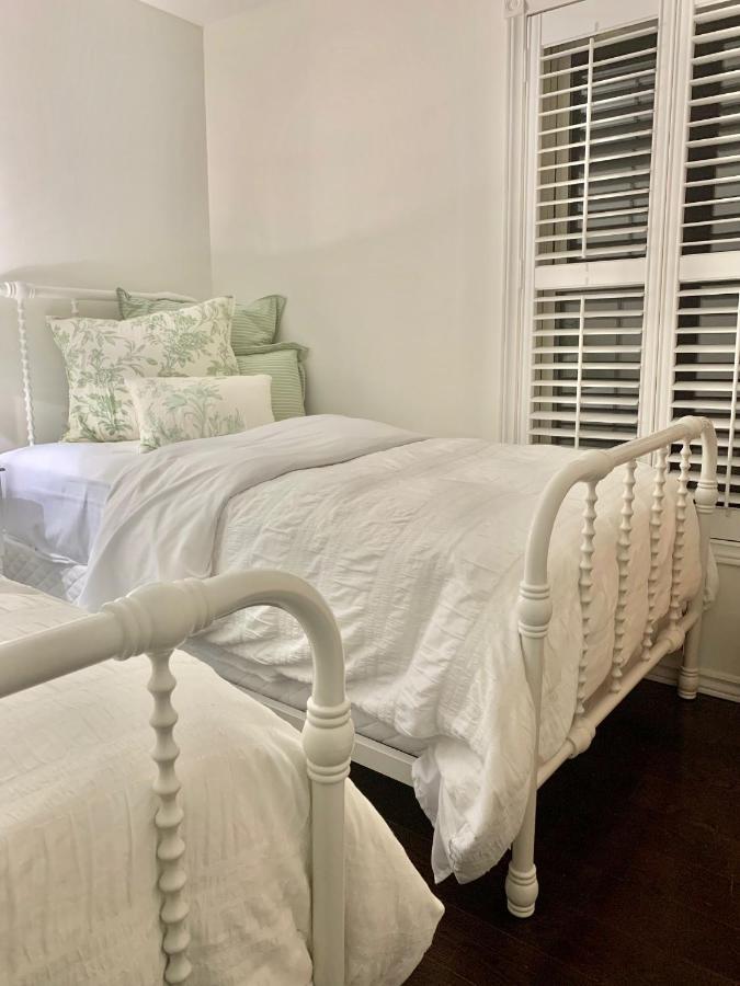 Plantation House Bed & Breakfast Port Hope Bagian luar foto
